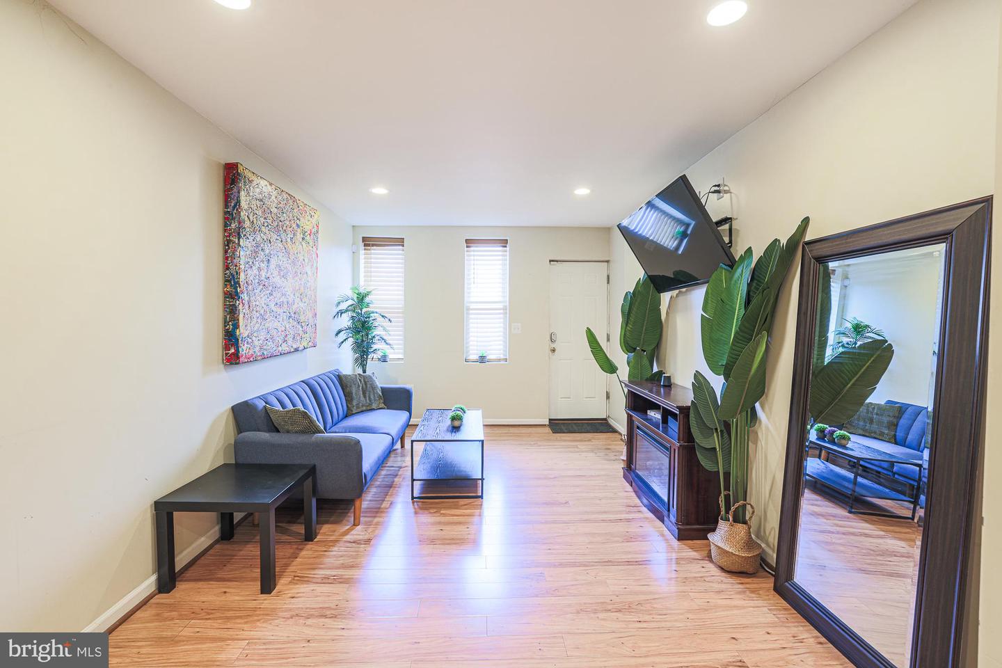 352 WOODYEAR ST Property Photo 1
