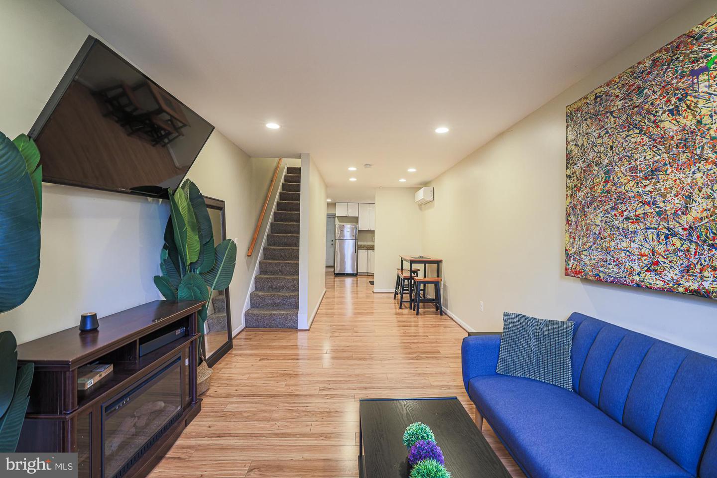 352 Woodyear St Property Photo 5