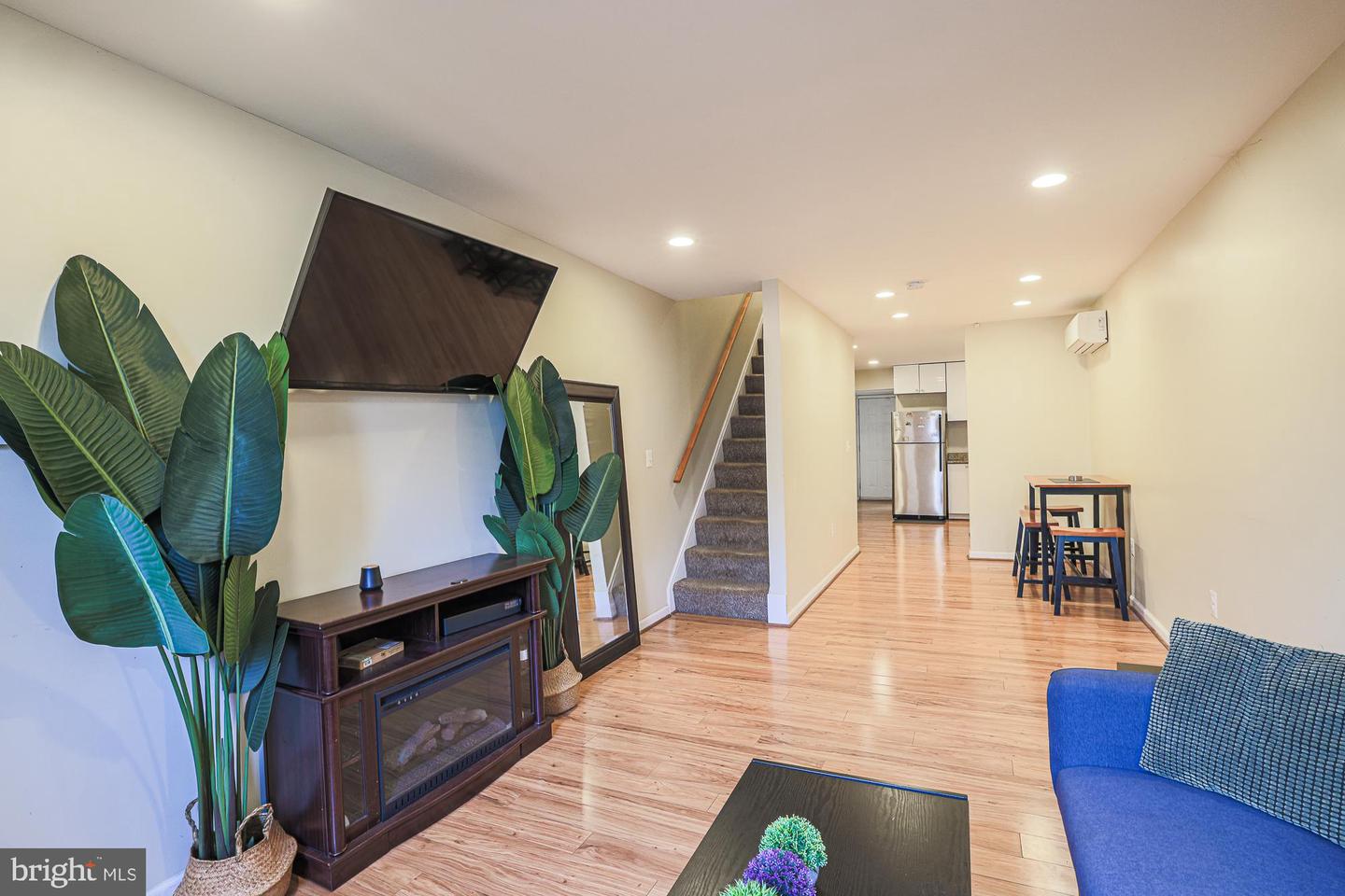 352 Woodyear St Property Photo 6