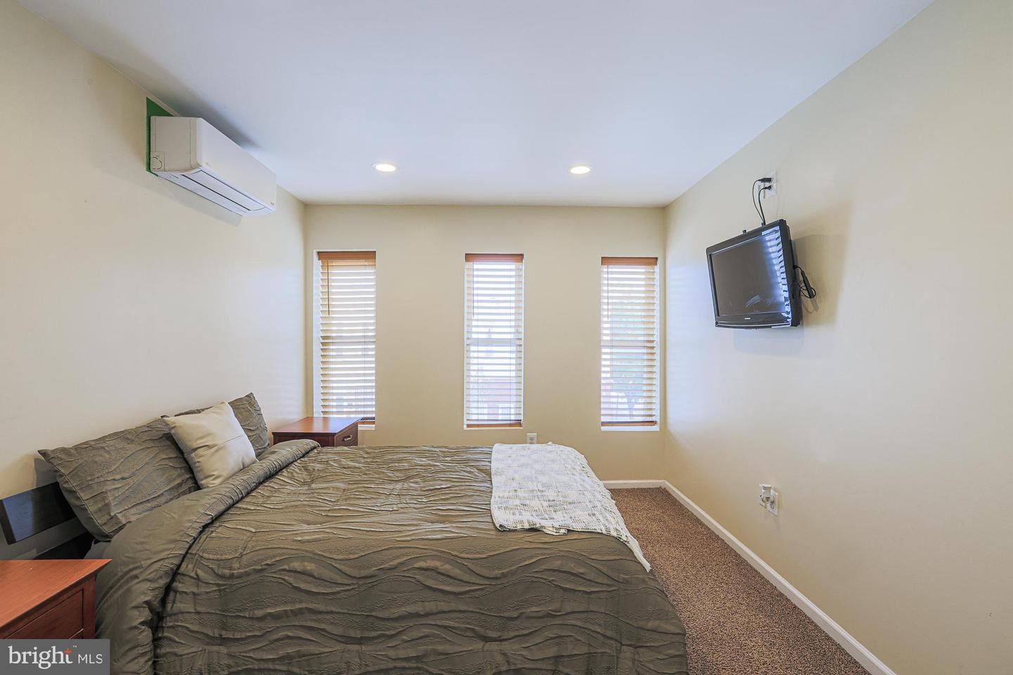 352 Woodyear St Property Photo 18