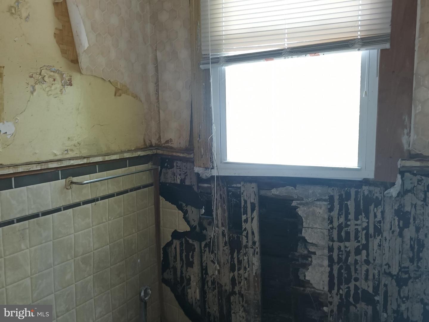 1932 Walbrook Ave Property Photo 6