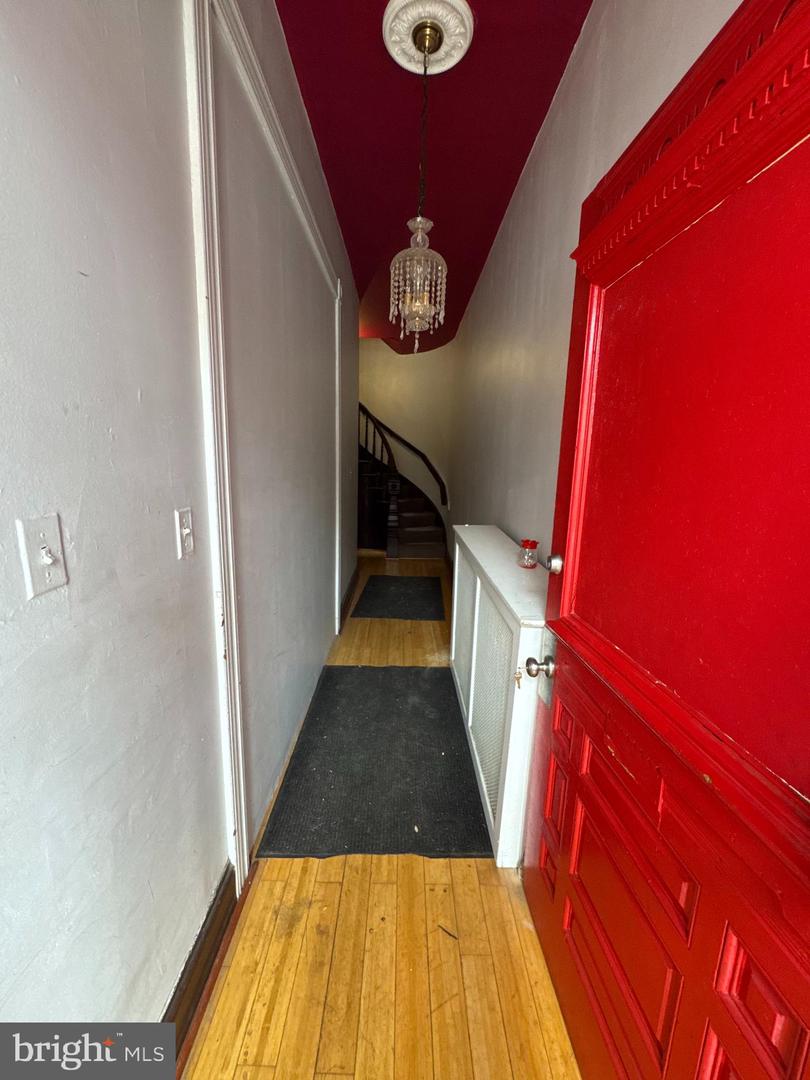 1504 Mcculloh St Property Photo 3