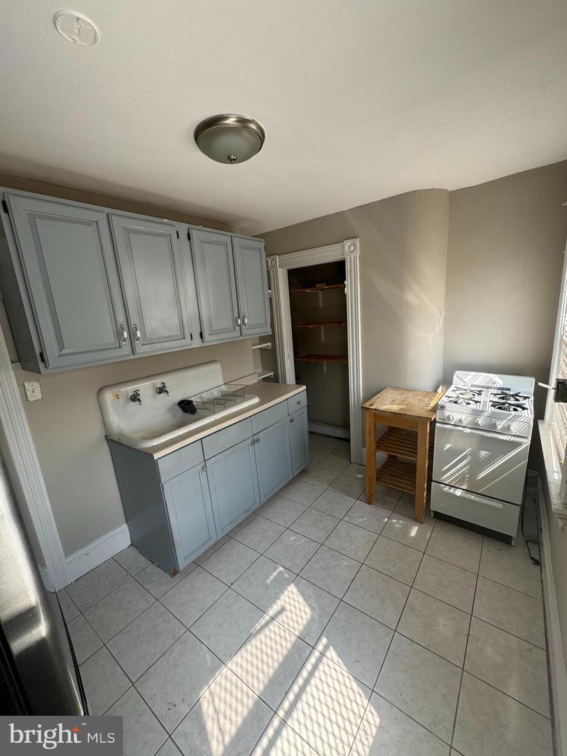 1504 Mcculloh St Property Photo 15