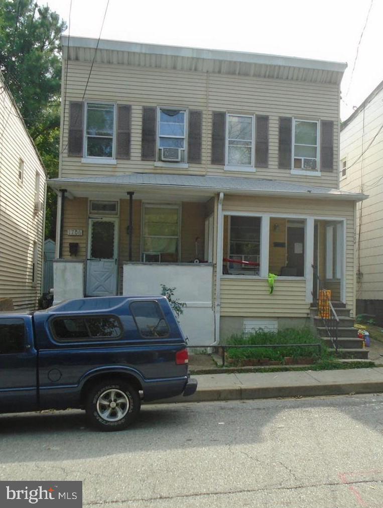 1704 Monterey St Property Photo 1