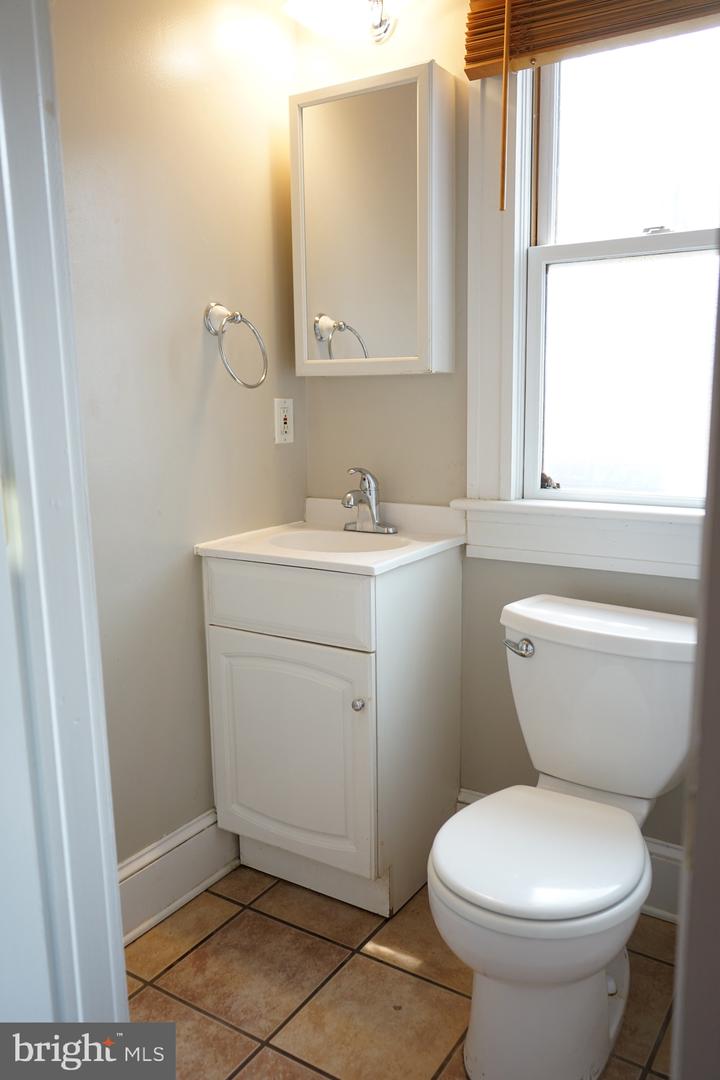3505 Esther Pl Property Photo 13