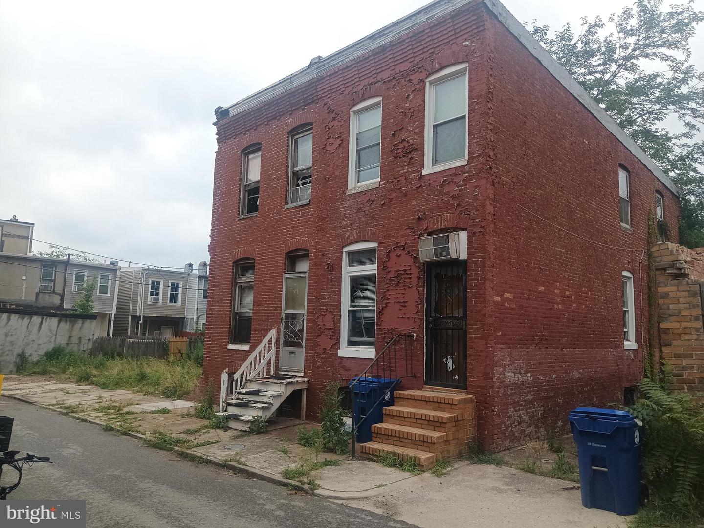1519 N Spring St Property Photo 1