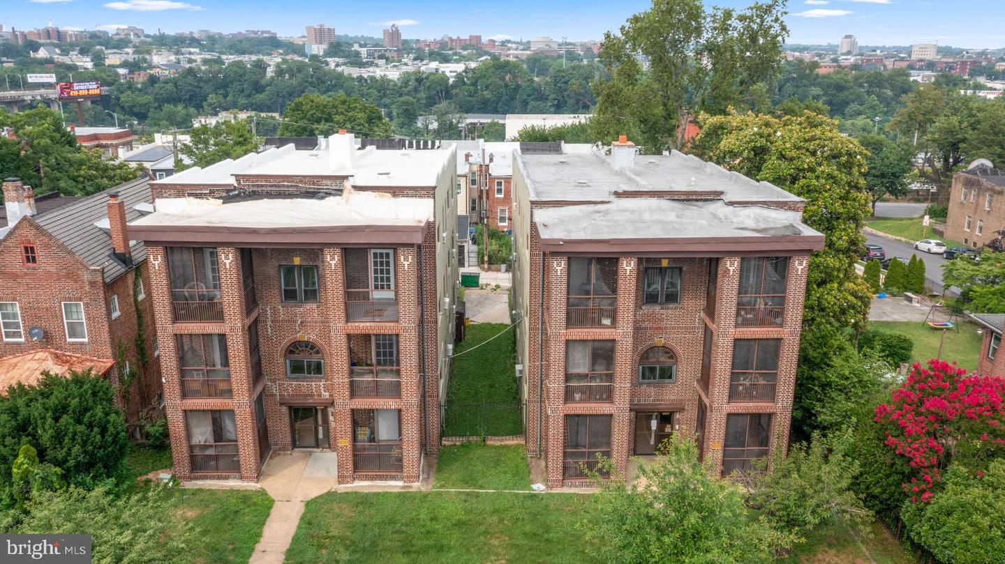 2111 Park Ave Property Photo 1