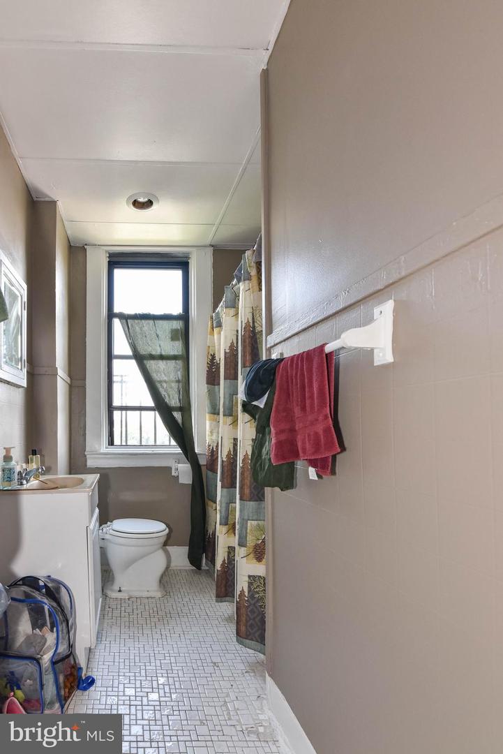 2111 Park Ave Property Photo 37