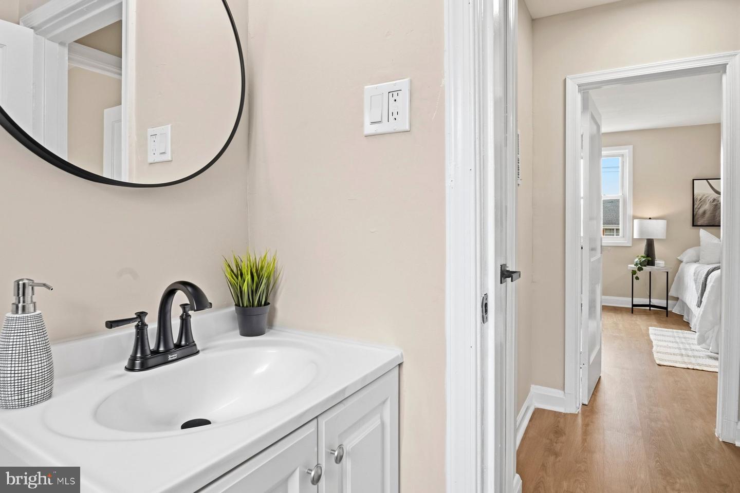 1708 Woodbourne Ave Property Photo 15