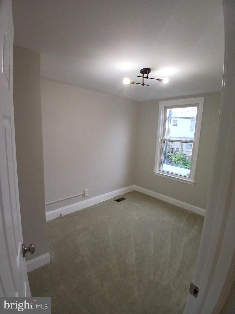 3323 Elmley Ave Property Photo 9