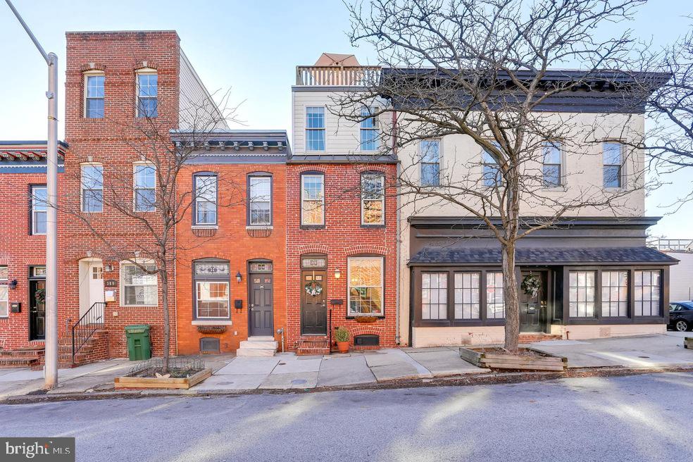 304 S COLLINGTON AVE Property Photo 1