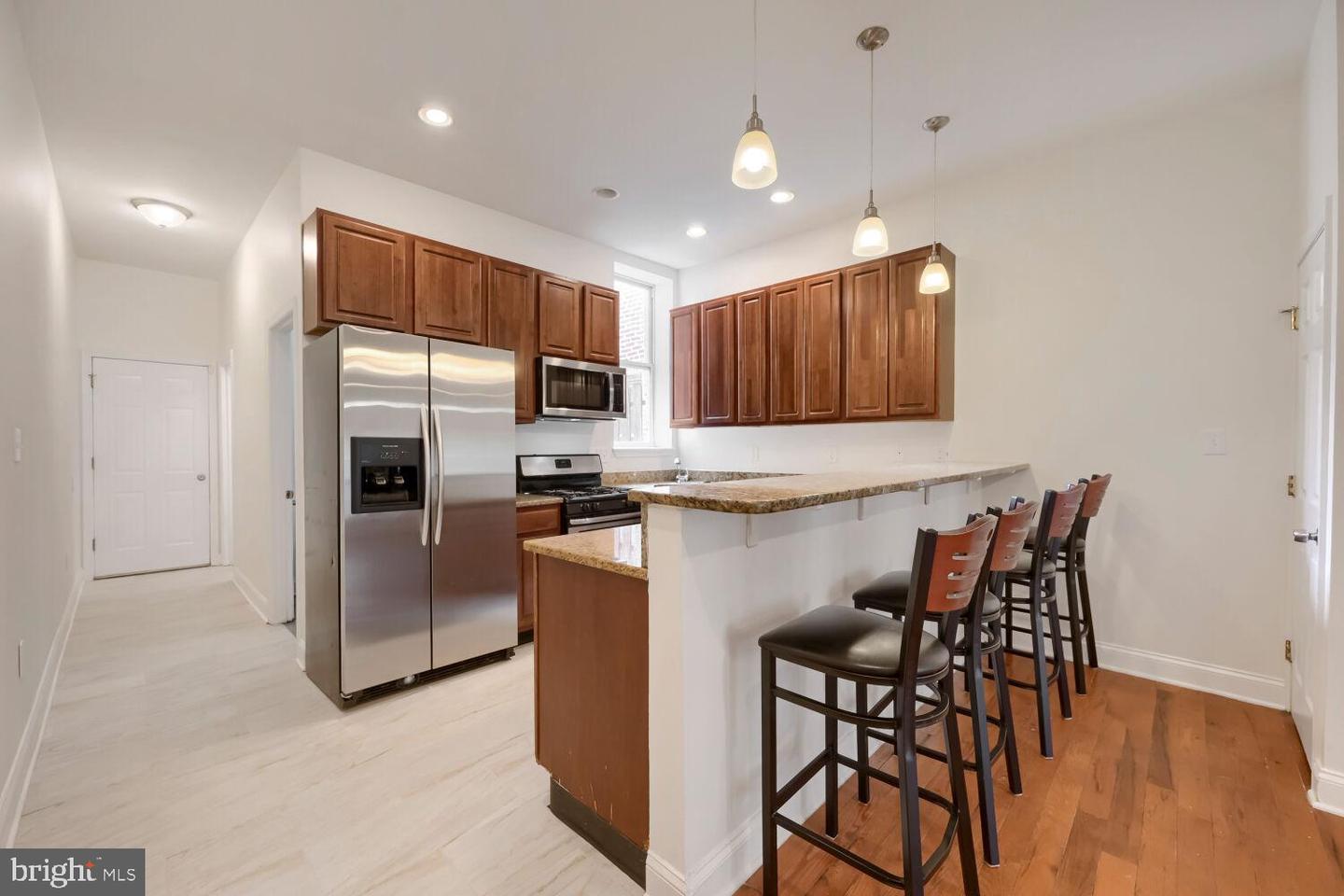 1228 N Broadway Property Photo 1