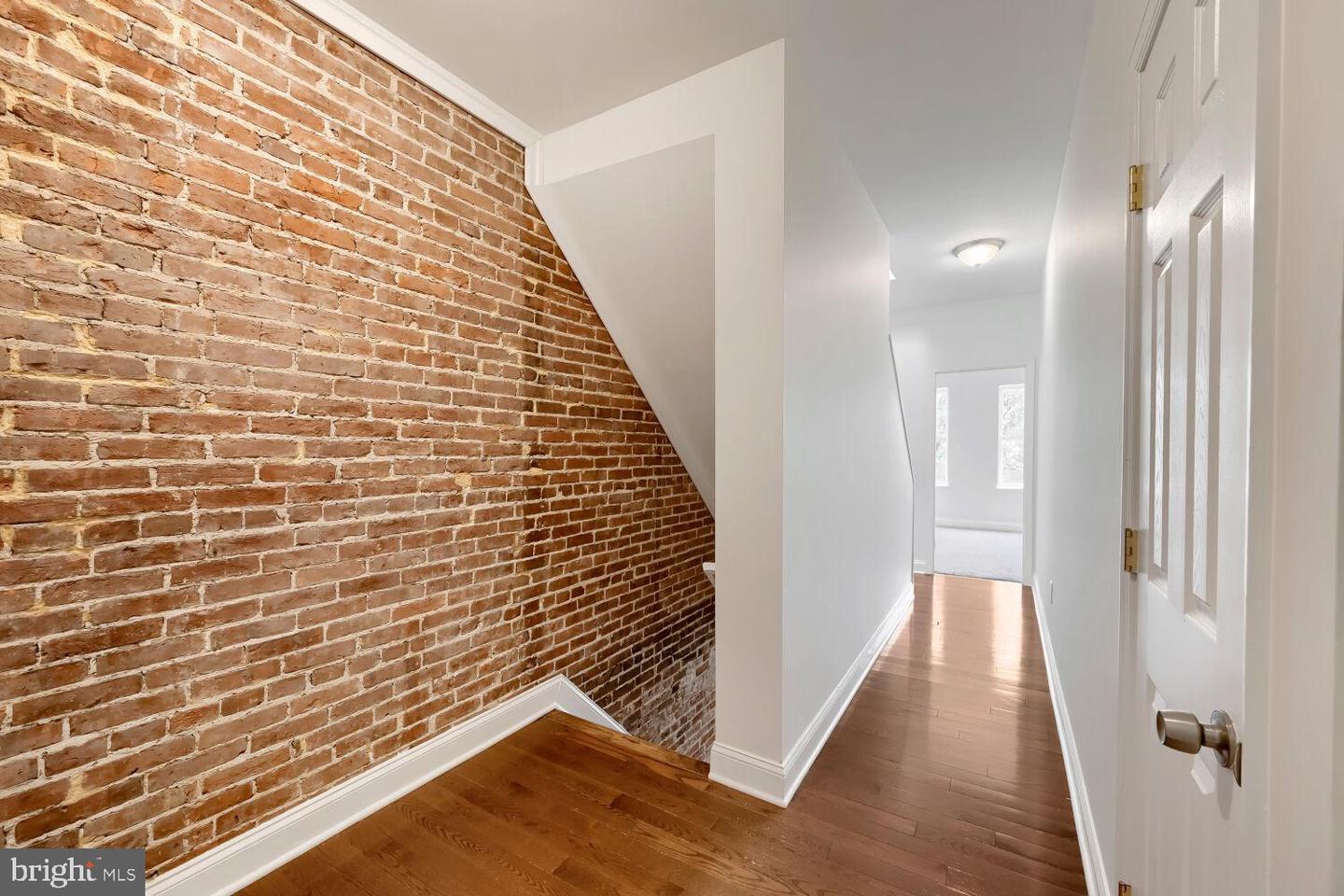 1228 N Broadway Property Photo 12