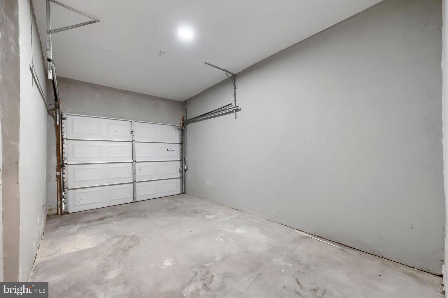 1228 N Broadway Property Photo 25