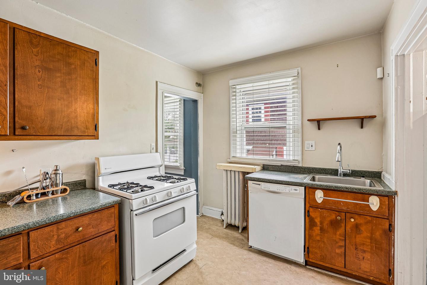 1301 Appleby Ave Property Photo 30