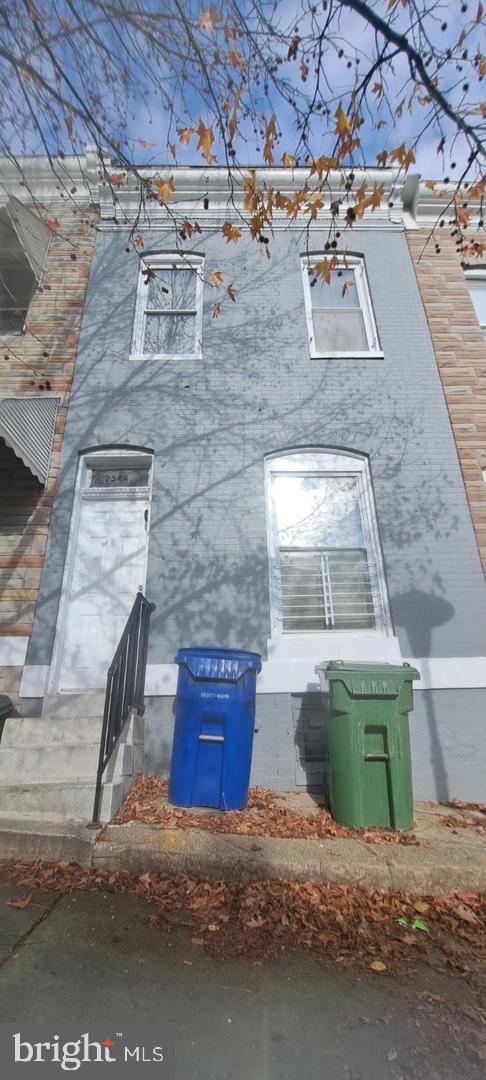 2544 W FAYETTE ST W Property Photo 1