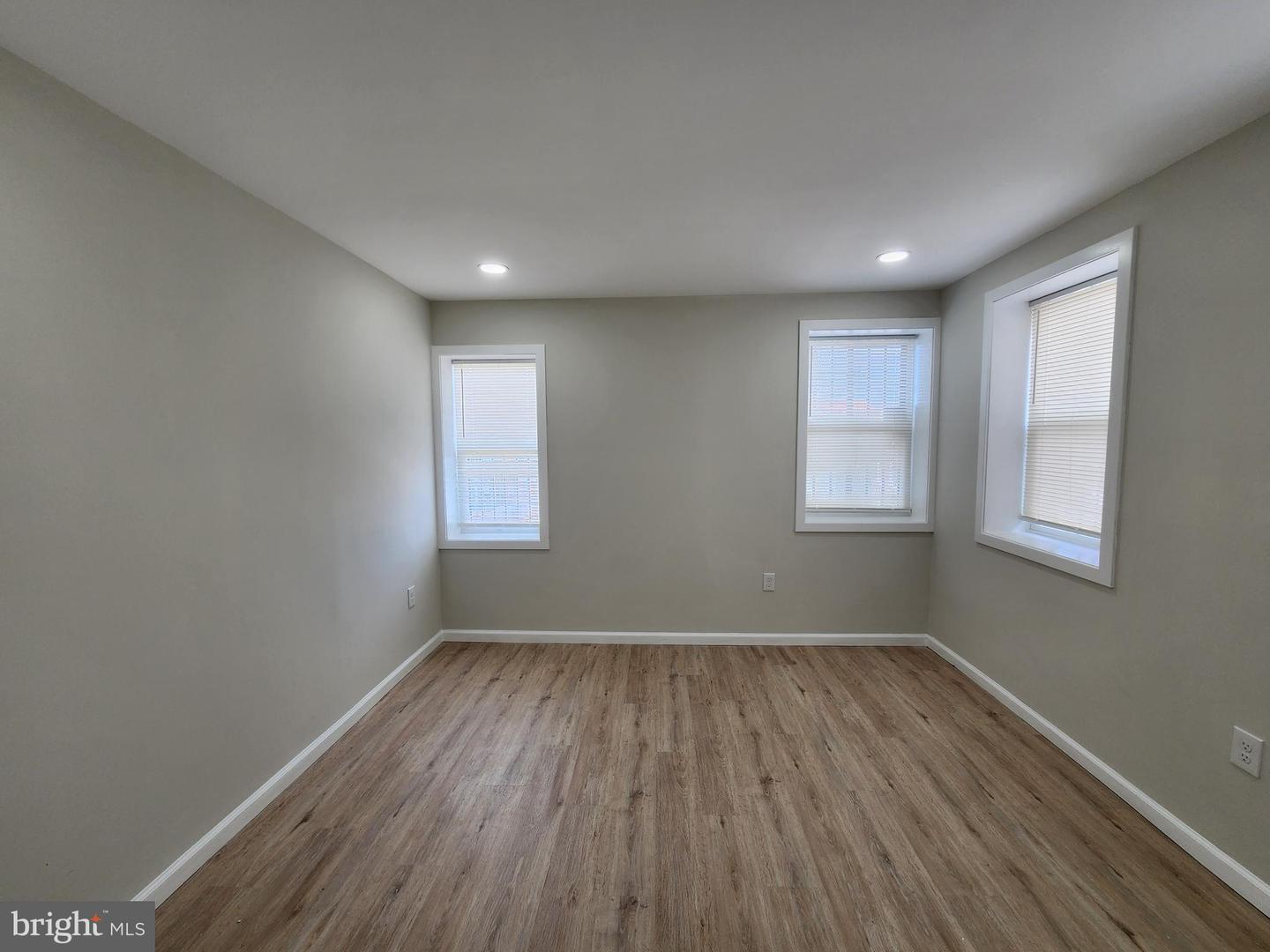 2108 E Monument St Property Photo 18