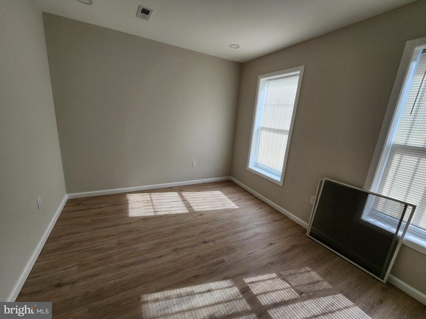 2108 E Monument St Property Photo 25