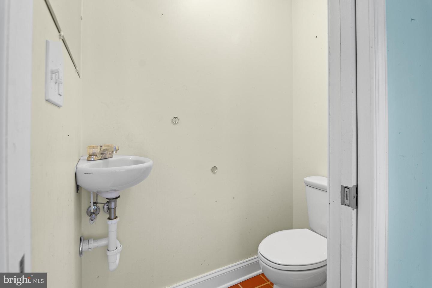 756 Mchenry St Property Photo 8