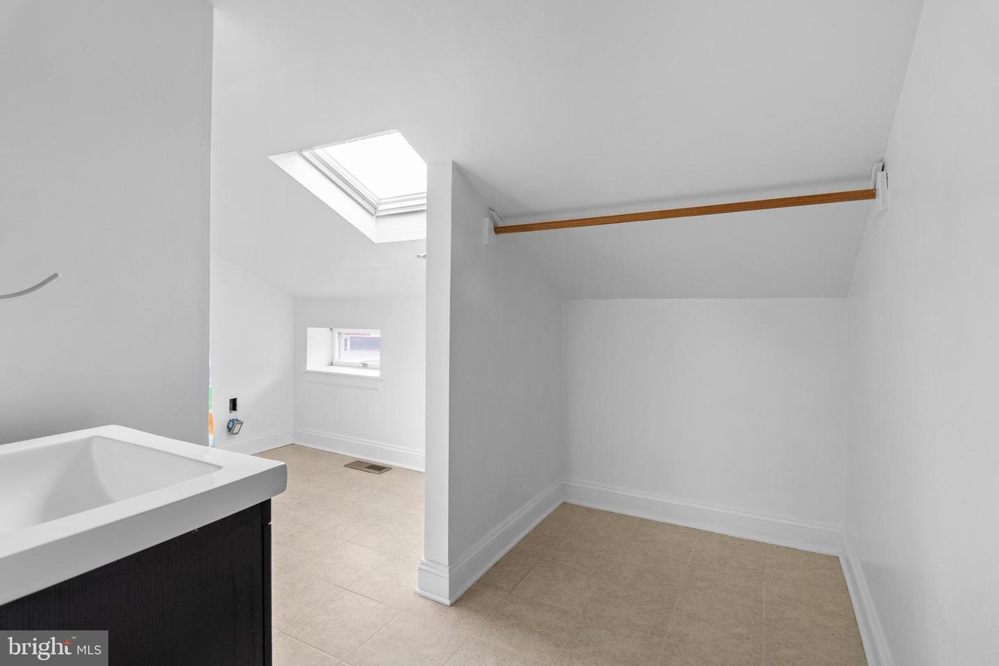 756 Mchenry St Property Photo 24