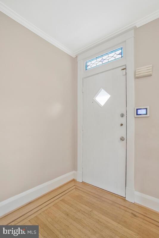 729 Grundy St Property Photo 6
