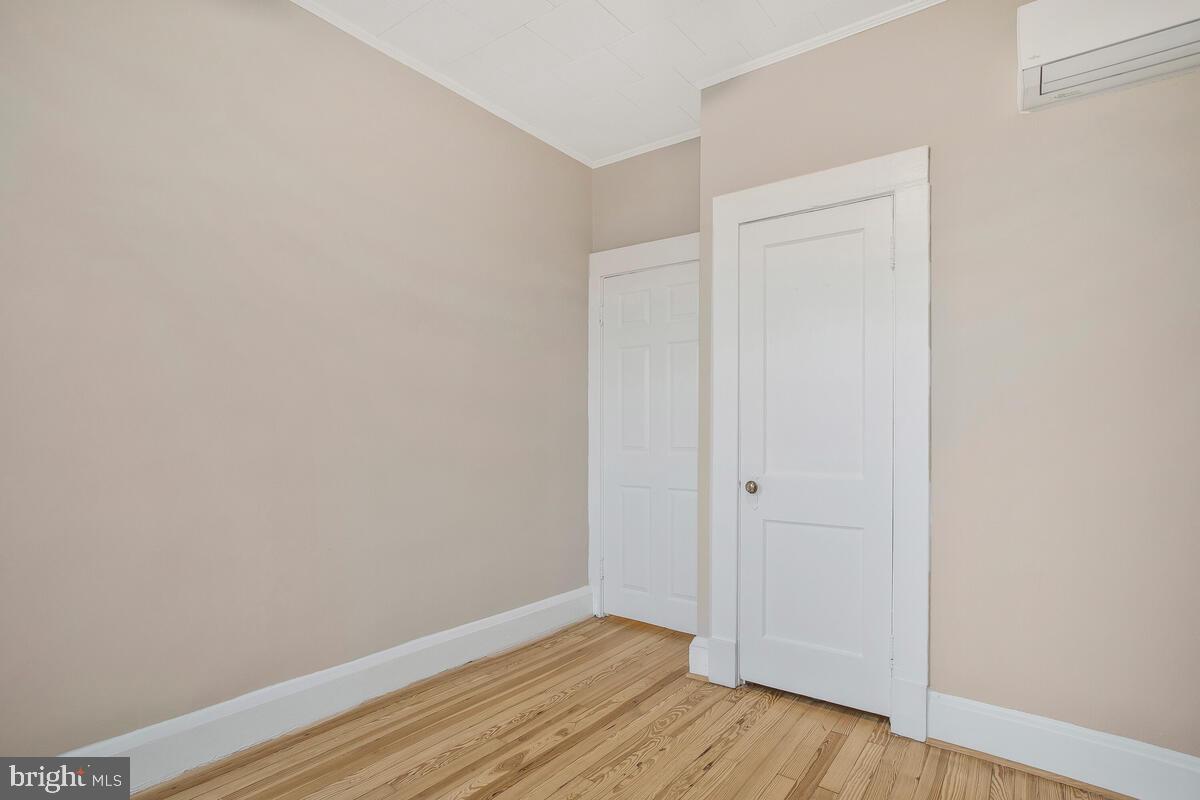 729 Grundy St Property Photo 25