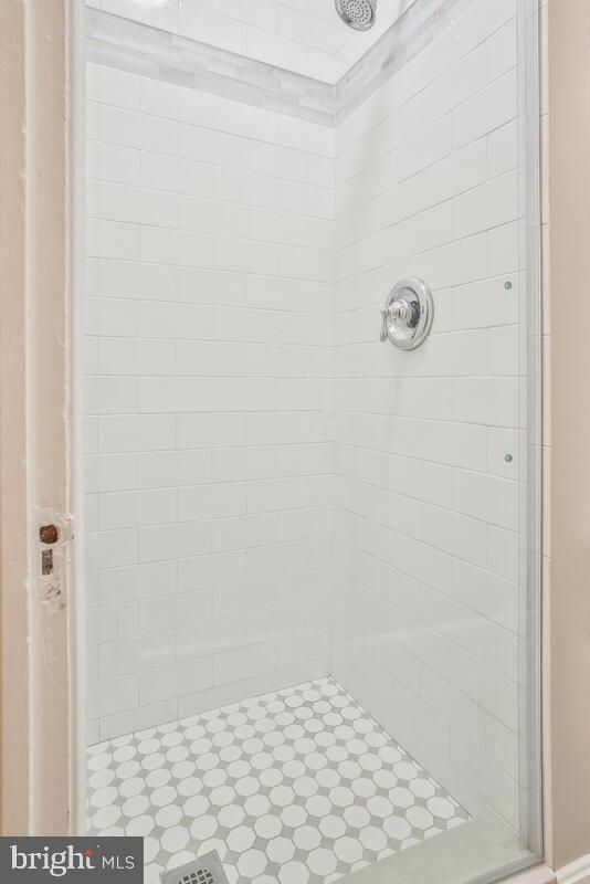 729 Grundy St Property Photo 30
