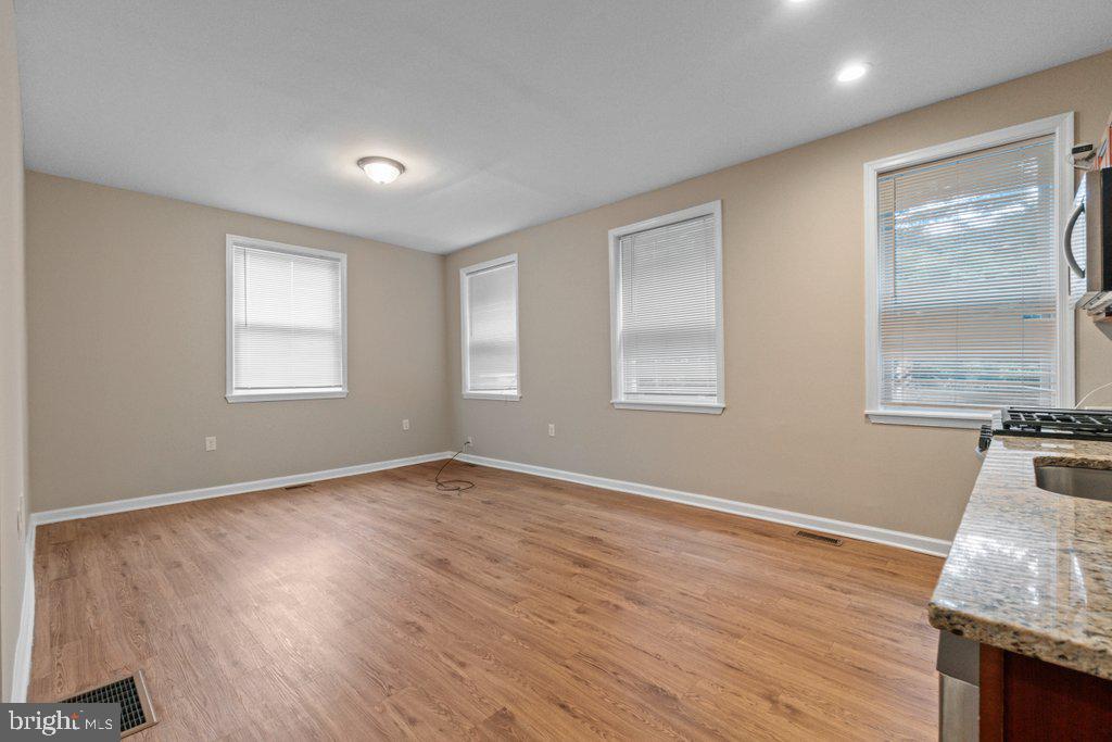 601 Whitelock St Property Photo 4
