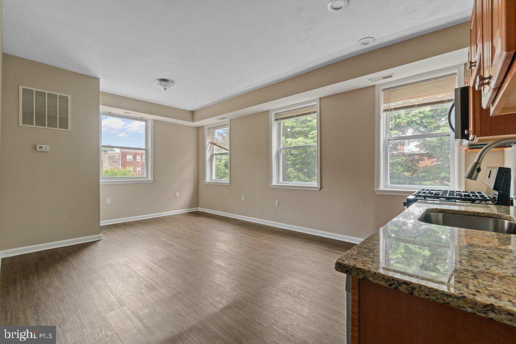 601 Whitelock St Property Photo 16