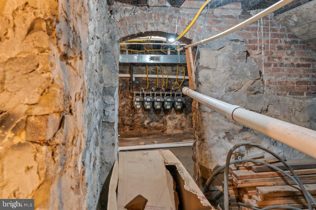 601 Whitelock St Property Photo 33