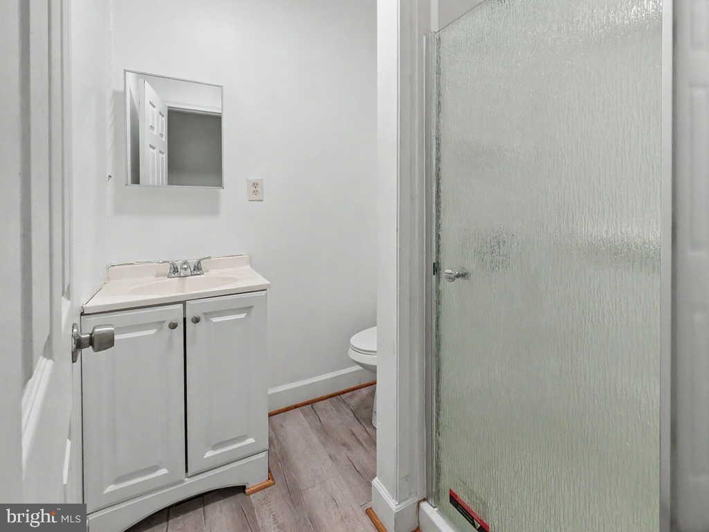 1918 Penrose Ave Property Photo 5
