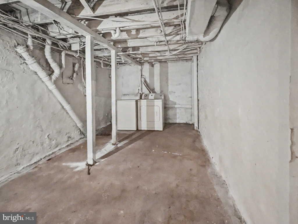 1918 Penrose Ave Property Photo 15
