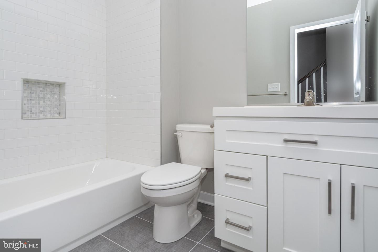 1331 Division St Property Photo 19