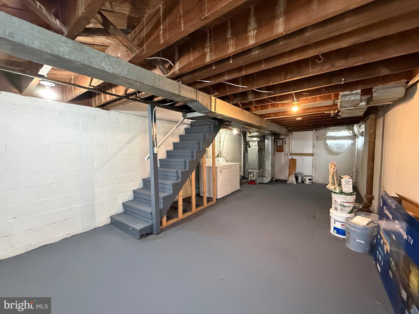 301 Denison St Property Photo 12