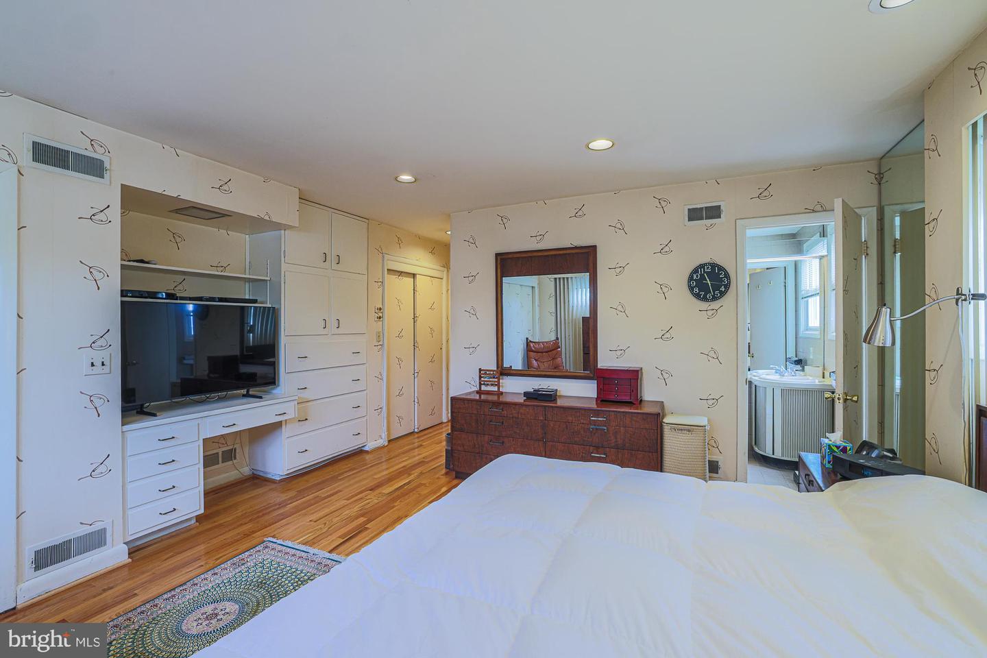 6300 Shelrick Dr Property Photo 27