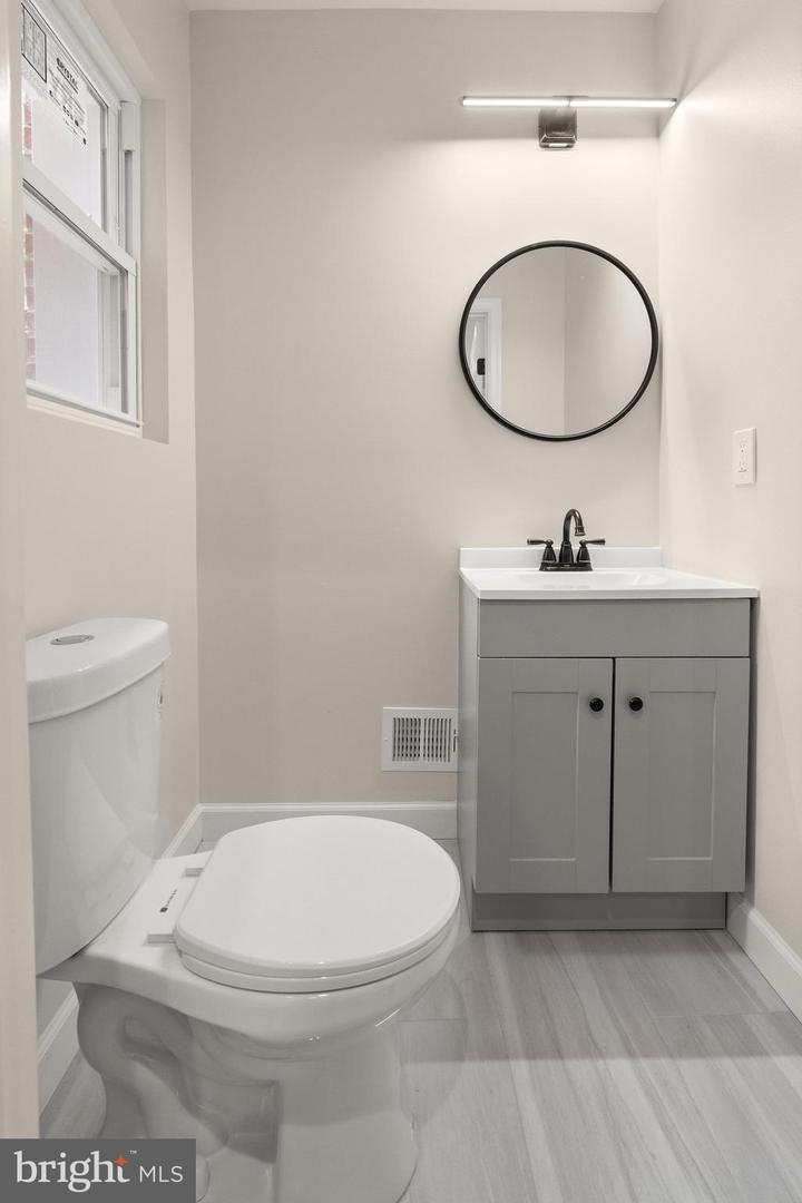 2815 W Cold Spring Ln W Property Photo 8