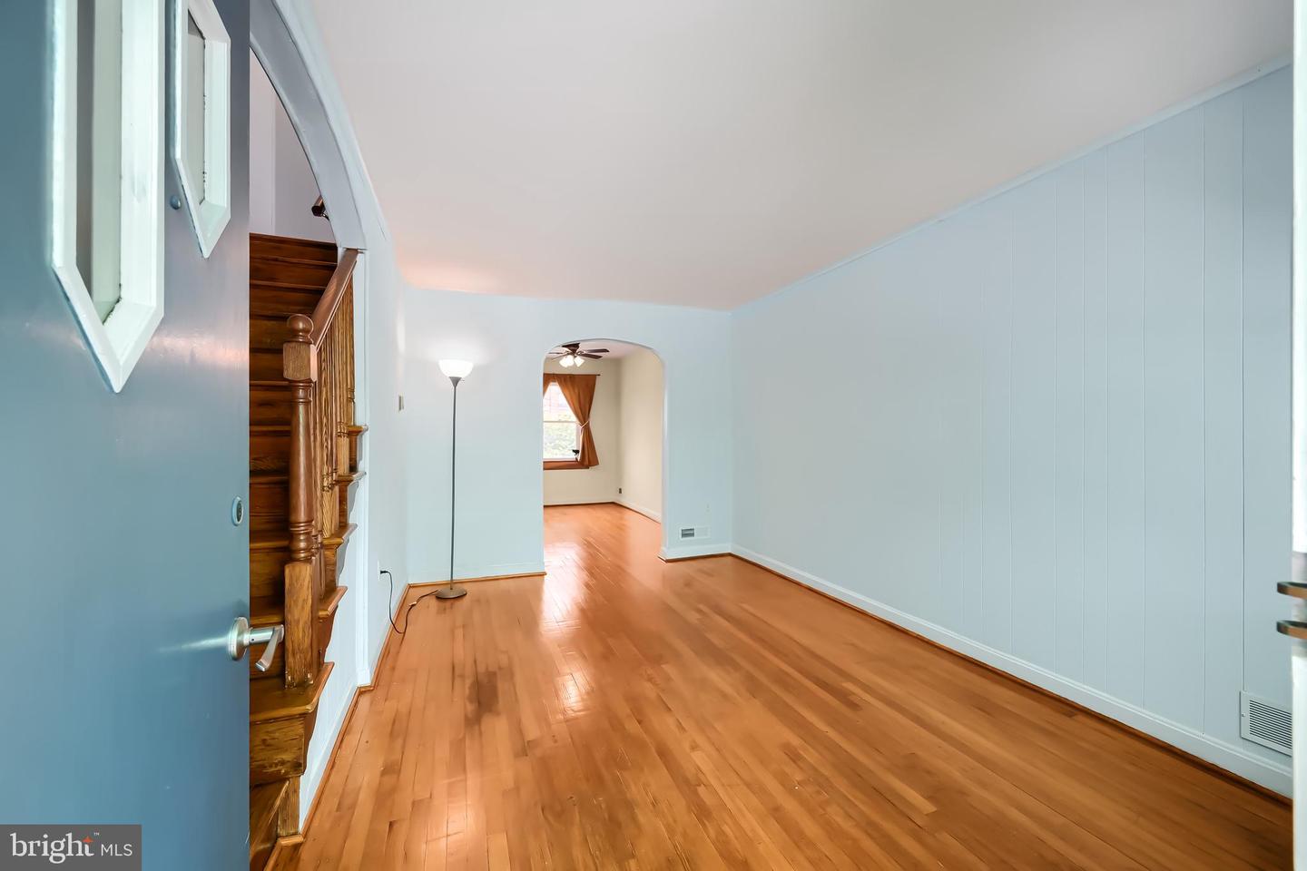 1214 Anglesea St Property Photo 5