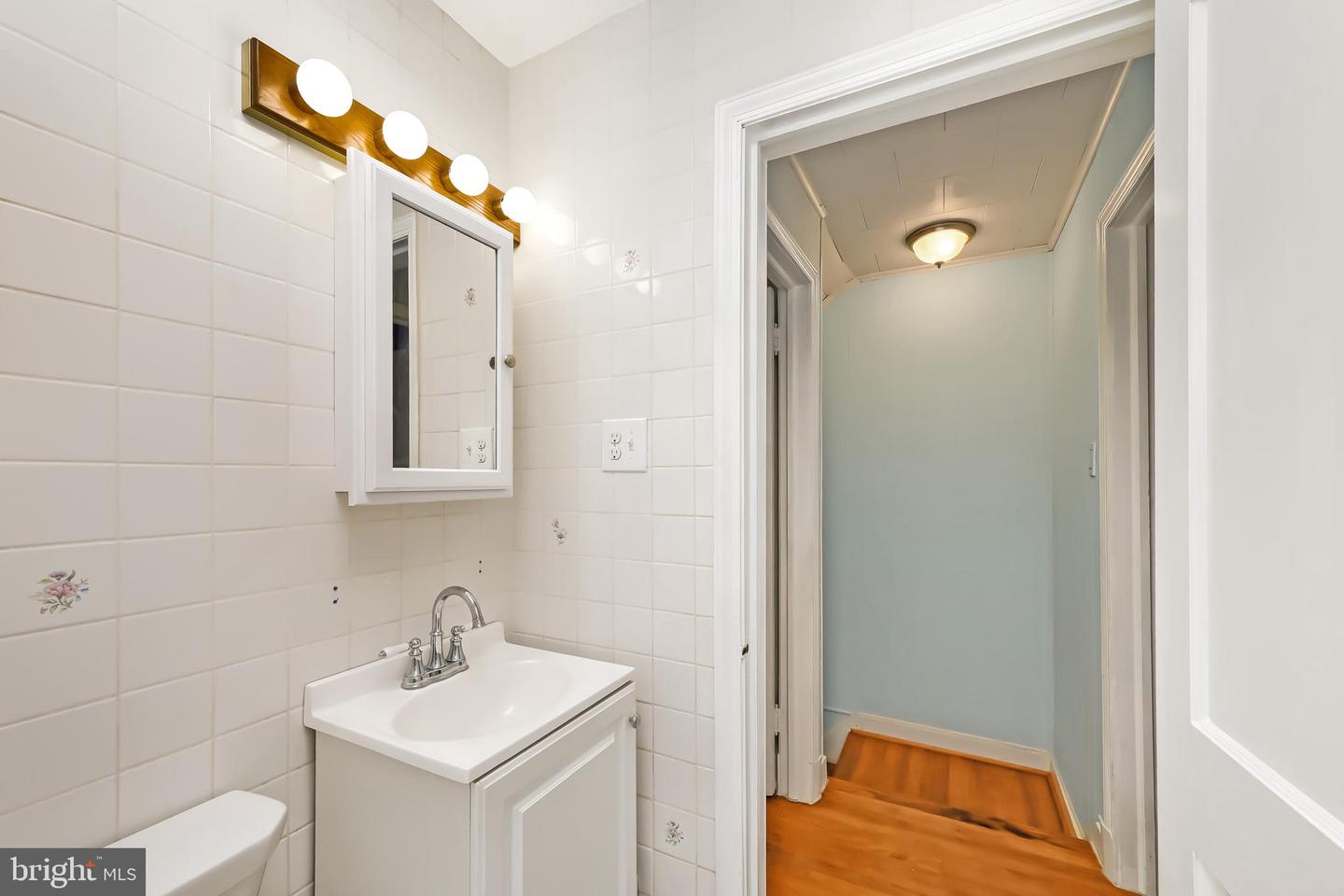 1214 Anglesea St Property Photo 19