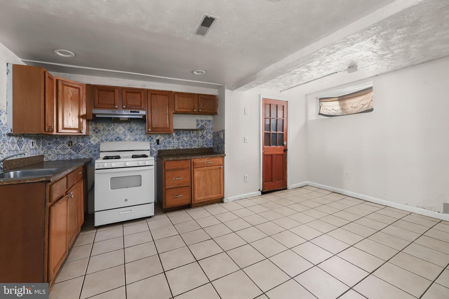 808 Ponca St Property Photo 28