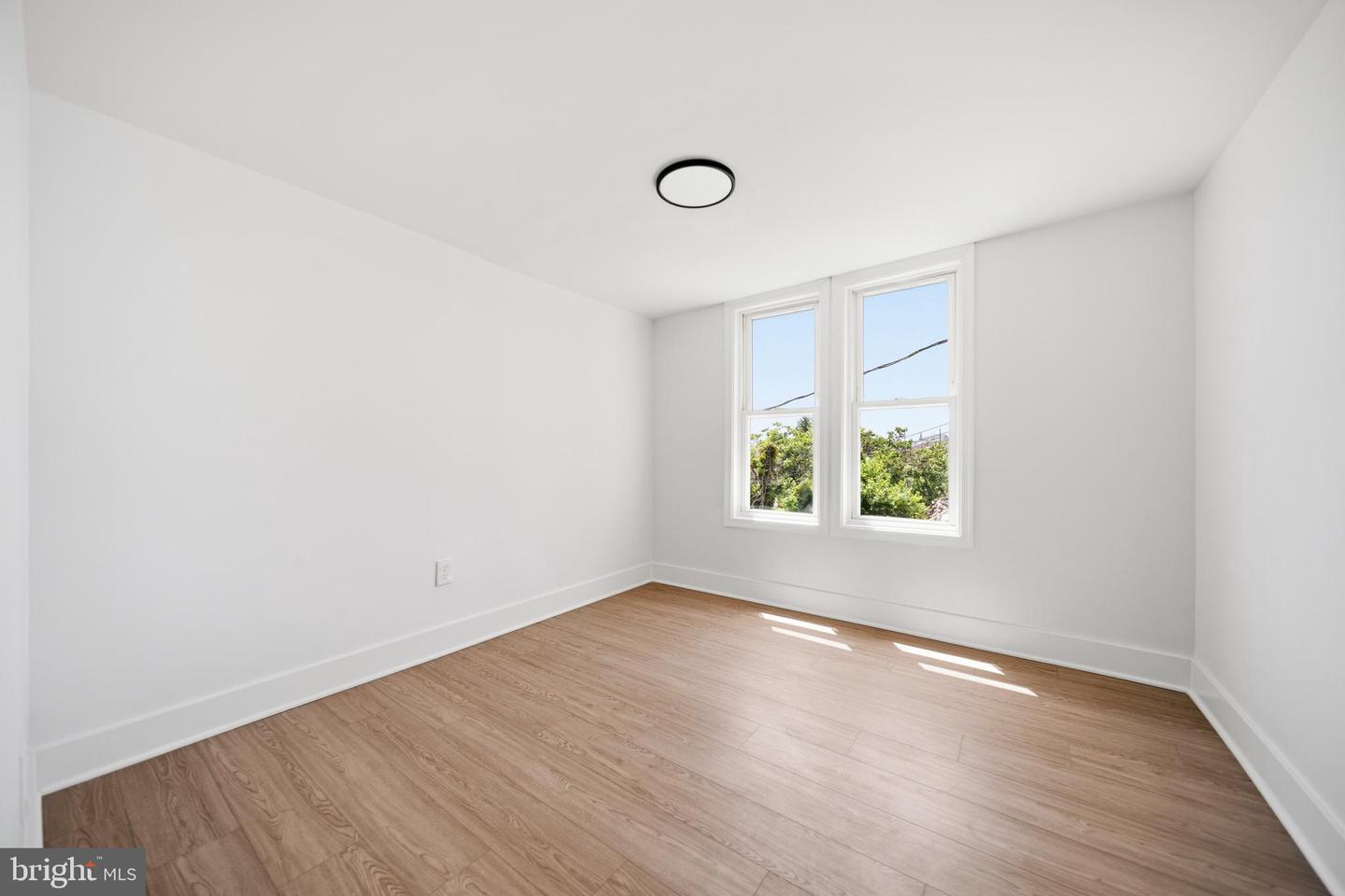 1336 N Chester St Property Photo 28