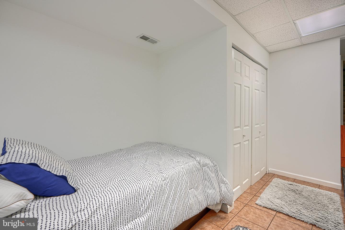 827 S Montford Ave Property Photo 46