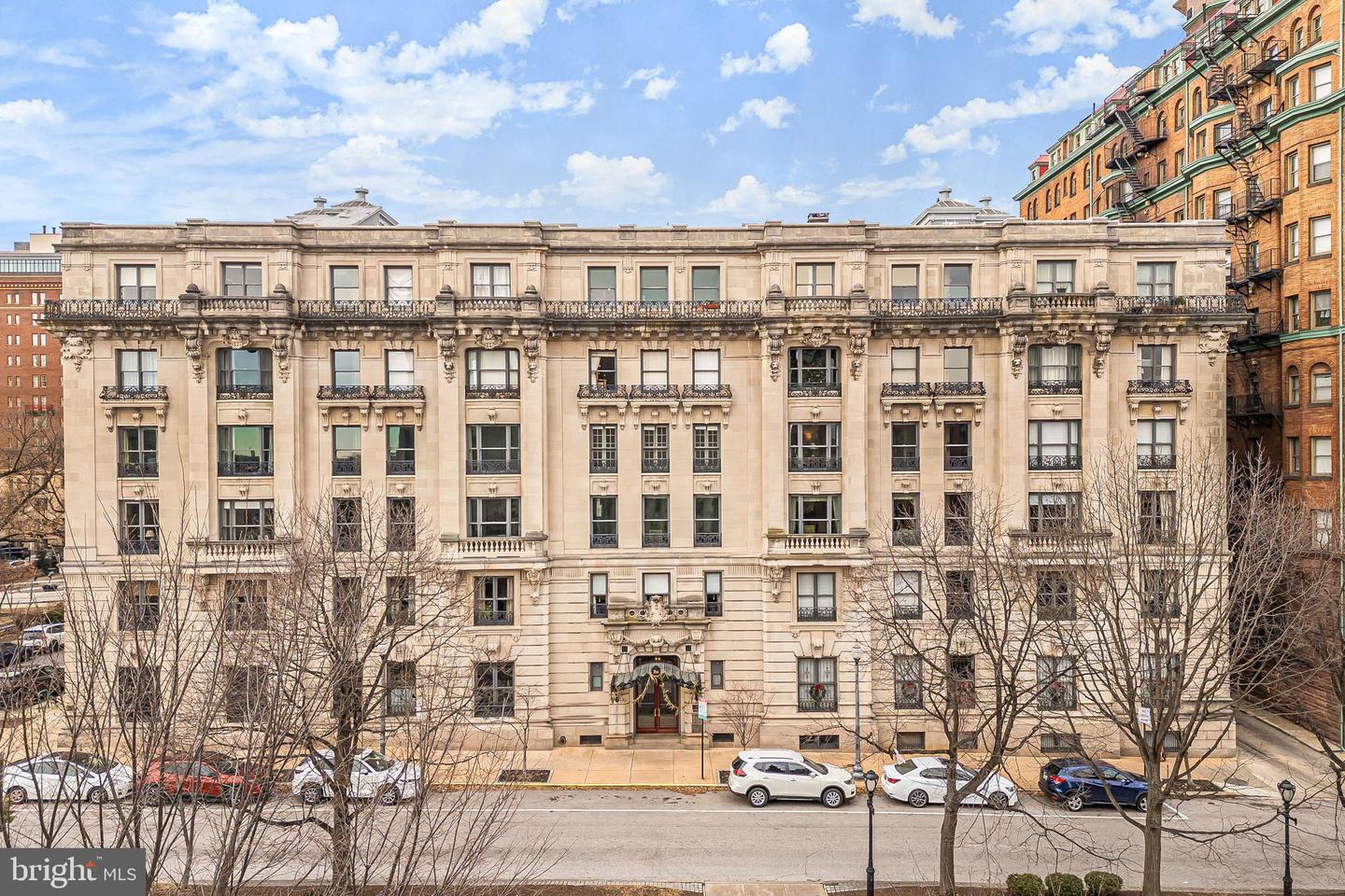 700 WASHINGTON PL #3A Property Photo 1