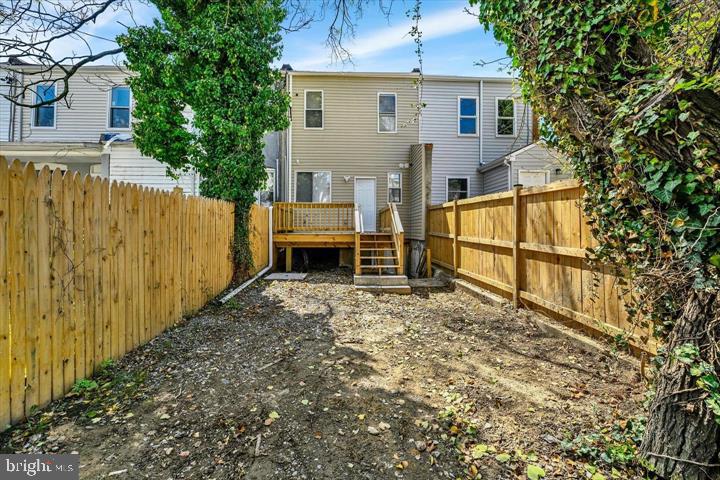 1604 Carswell St Property Photo 2