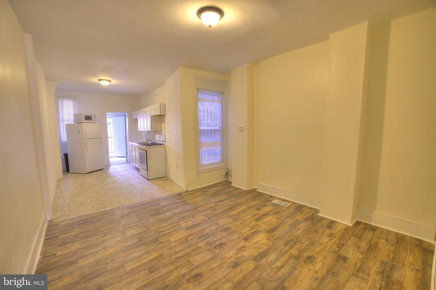 2540 Greenmount Ave Property Photo 4