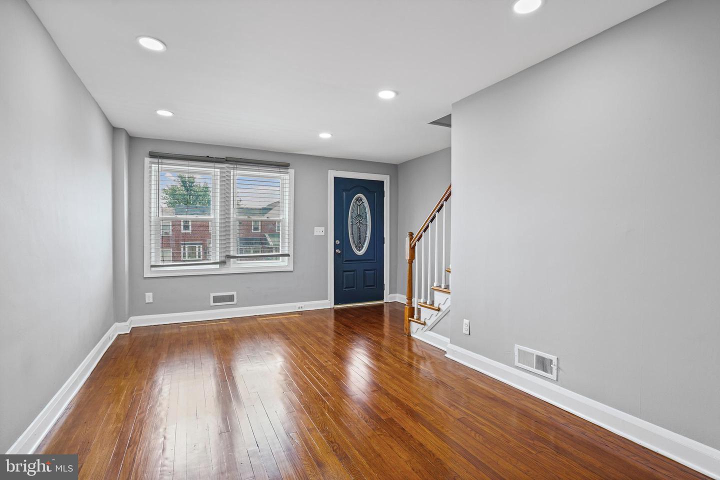 3838 Lyndale Ave Property Photo 6