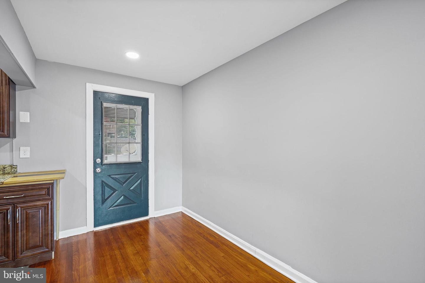 3838 Lyndale Ave Property Photo 10
