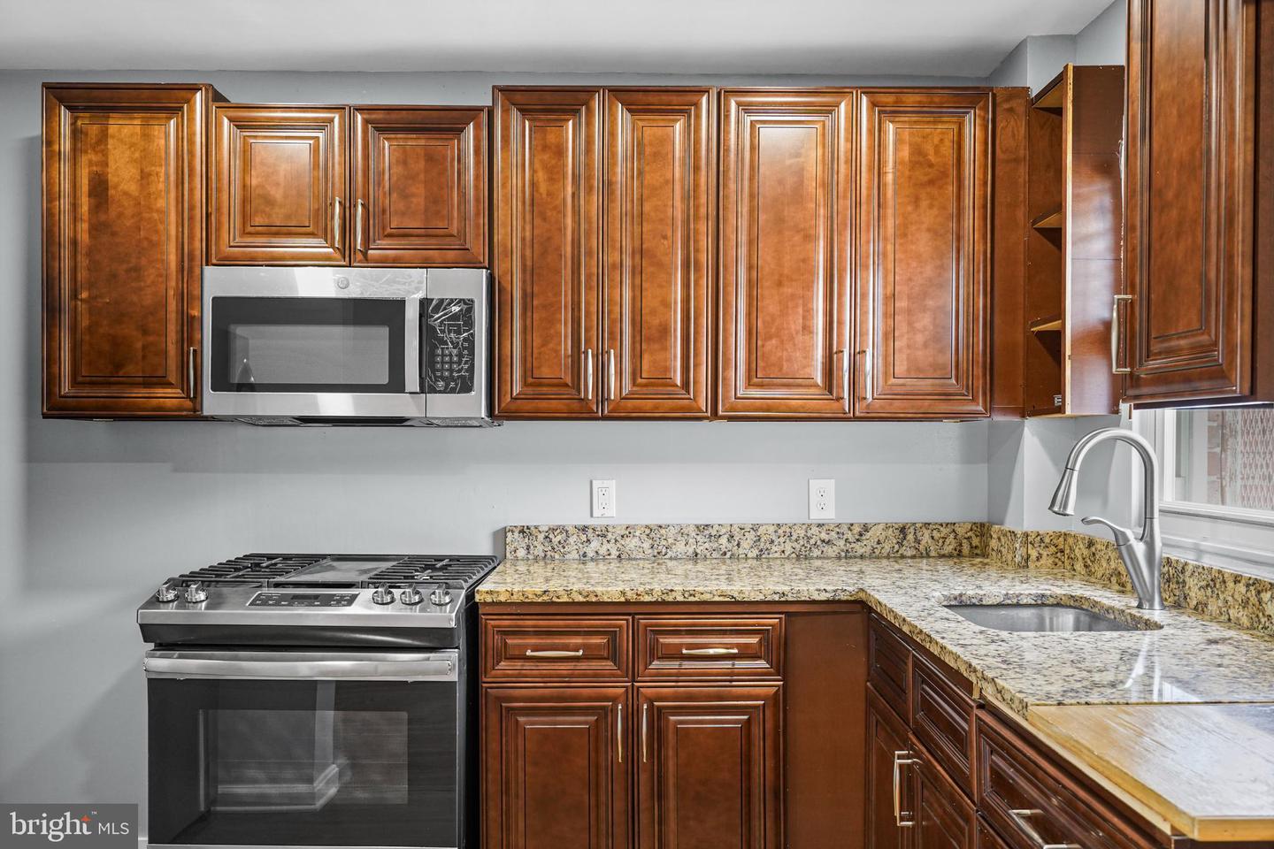 3838 Lyndale Ave Property Photo 11