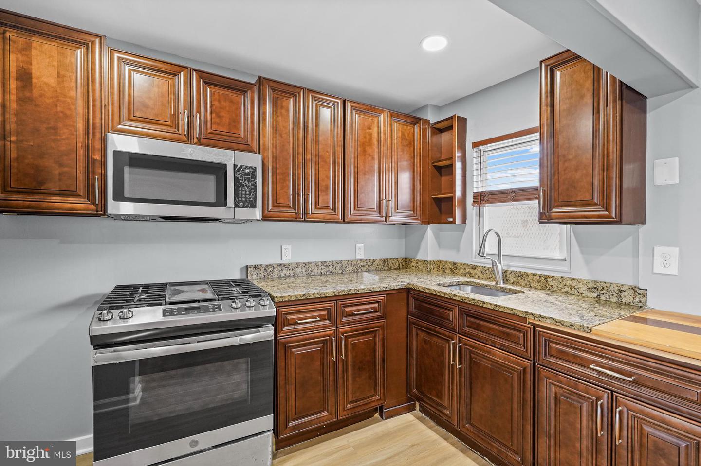 3838 Lyndale Ave Property Photo 12