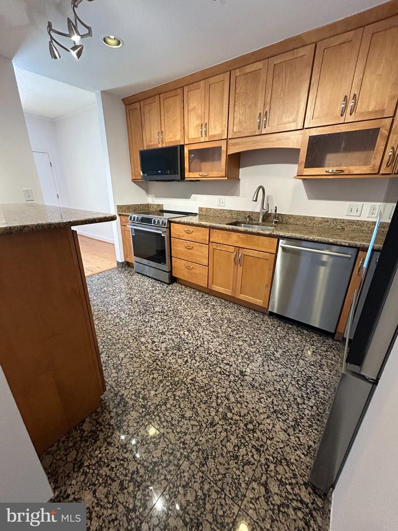2515 Boston St #907 Property Photo 4