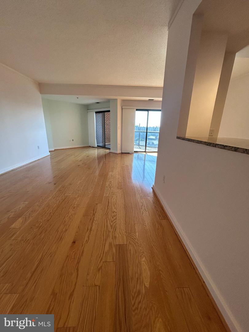 2515 Boston St #907 Property Photo 5